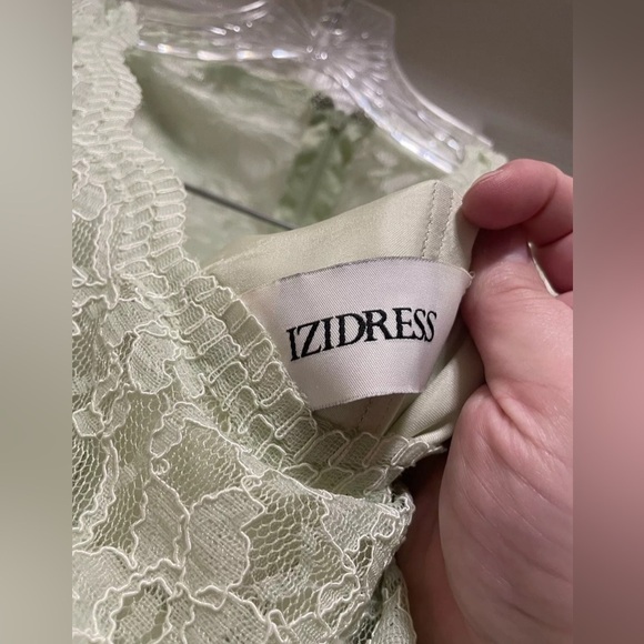 IZIDRESS Light Green Lace Gown NWT SEE DIMENTIONS - Picture 4 of 7